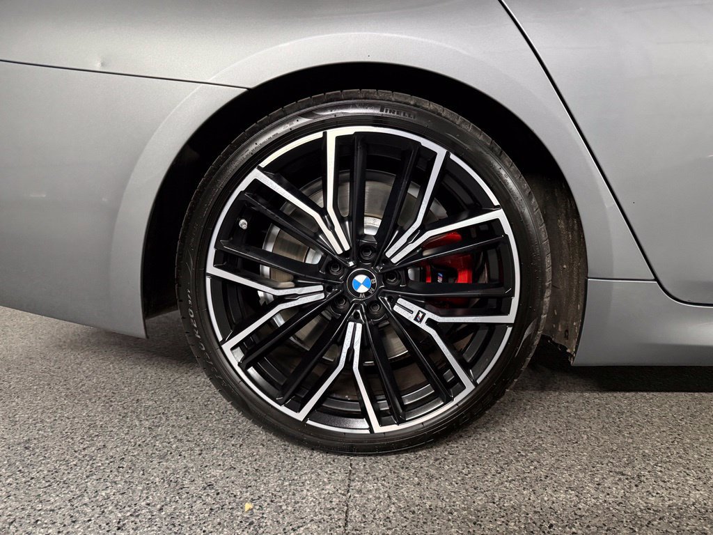 Used 2023 BMW M550i xDrive w/ Executive Package AWD/4WD image 8