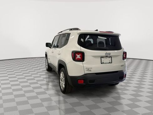Used 2017 Jeep Renegade Latitude image 9