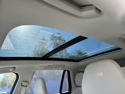 New 2025 Volvo XC90 T8 Plus w/ Protection Package Premier image 19