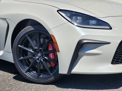 New 2026 Toyota GR86 Premium RWD image 3