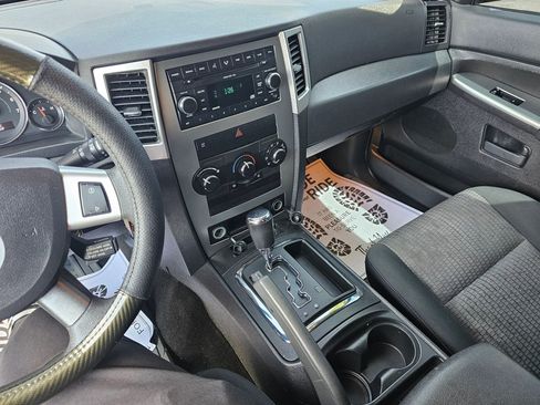 Used 2008 Jeep Grand Cherokee Laredo AWD/4WD image 24
