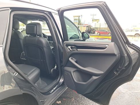 Used 2020 Porsche Macan image 14