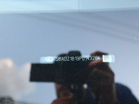 Used 2025 Lexus ES 350 w/ Premium Package image 48