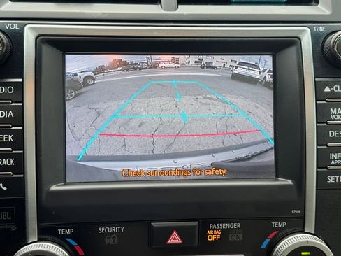 Used 2013 Toyota Camry XLE w/ Leather Pkg FWD image 34