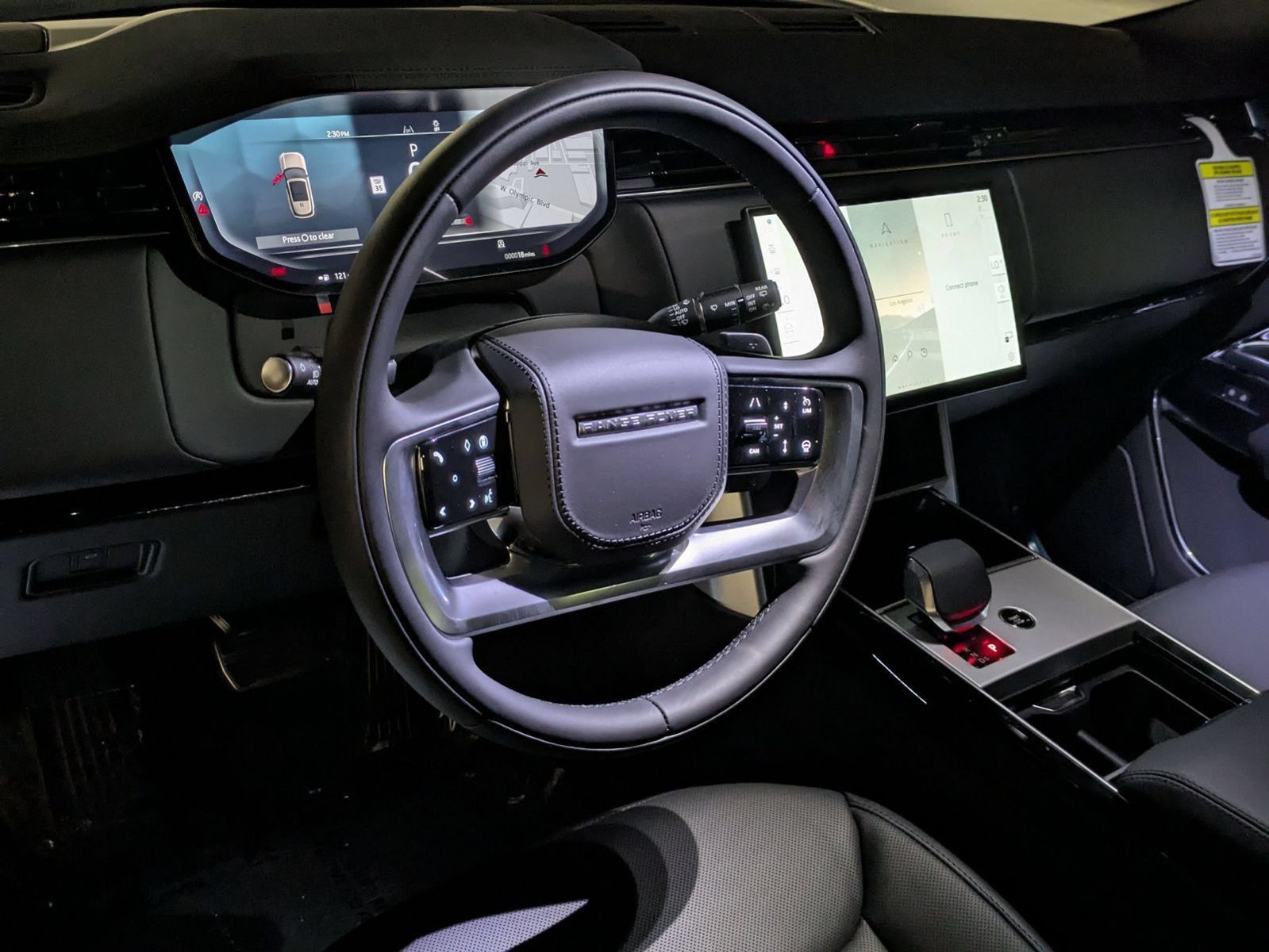 New 2026 Land Rover Range Rover Long Wheelbase SE AWD/4WD image 16