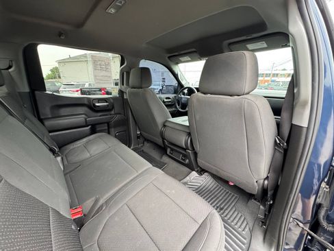 Used 2021 Chevrolet Silverado 1500 Custom Trail Boss AWD/4WD image 32