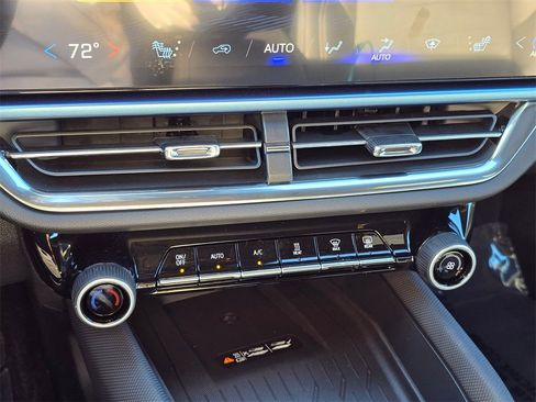 New 2026 Chevrolet Equinox EV LT image 27