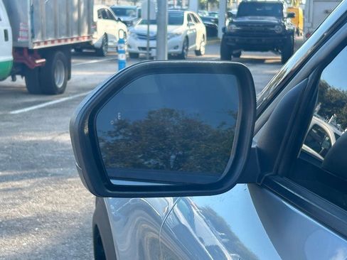 Certified 2022 Ford Explorer XLT w/ Equipment Group 202A image 20