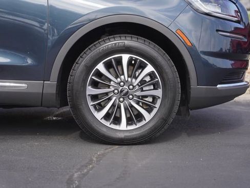 Used 2023 Lincoln Nautilus FWD image 4