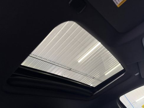 Used 2024 GMC Sierra 1500 AT4 w/ Technology Package image 27