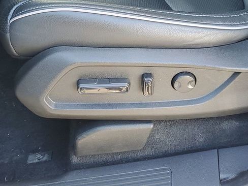 Used 2023 Honda Pilot Elite image 12