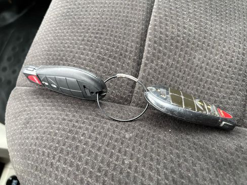 Used 2013 RAM C/V Tradesman image 37