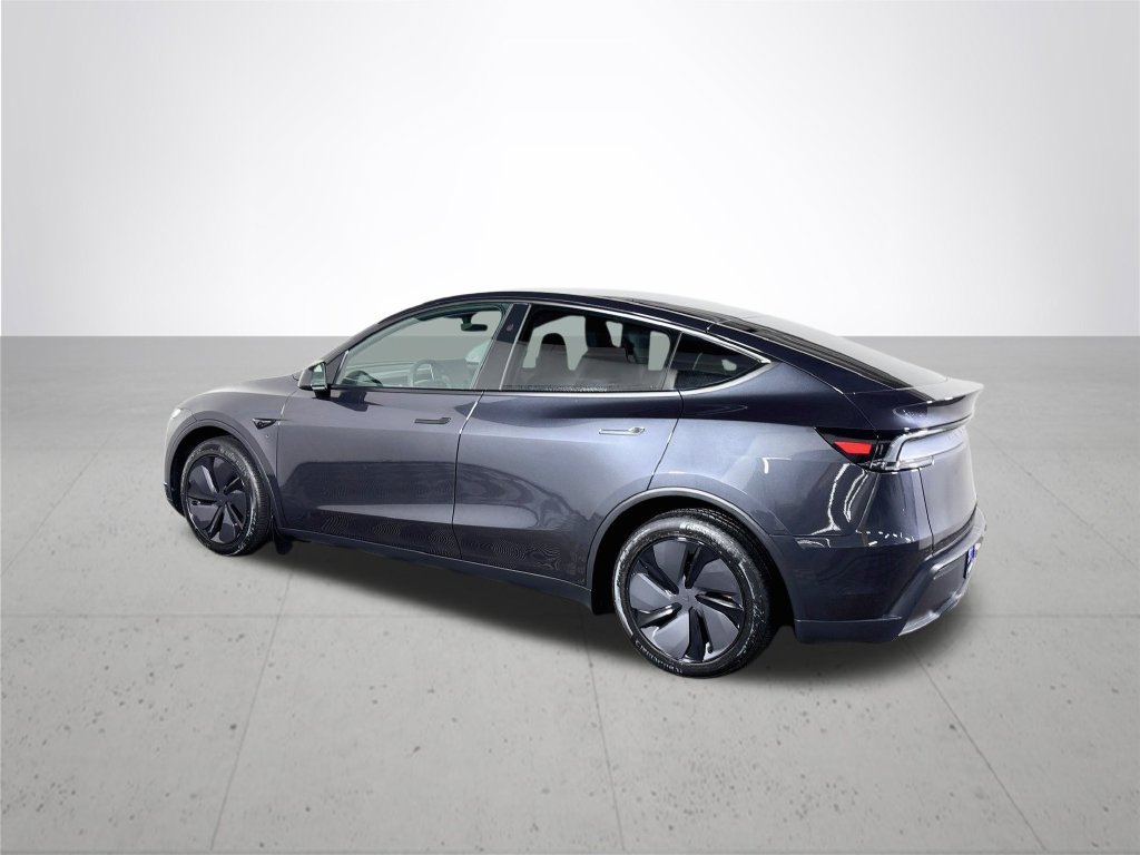 Used 2026 Tesla Model Y Long Range AWD/4WD image 8