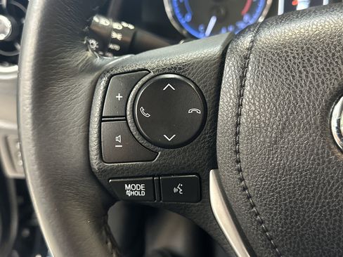 Used 2017 Toyota Corolla L image 30