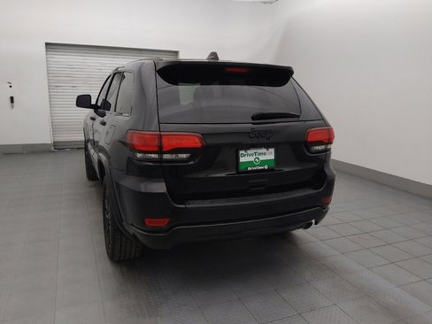 Used 2019 Jeep Grand Cherokee Altitude image 6