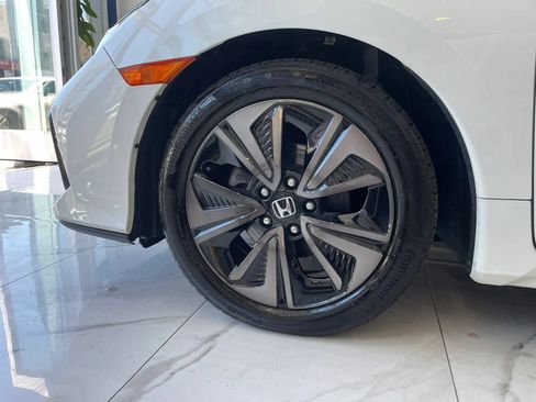 Used 2018 Honda Civic EX image 29