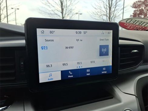 Used 2022 Ford Explorer XLT image 15