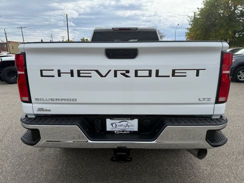 Used 2024 Chevrolet Silverado 3500 LTZ image 7