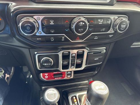 Used 2023 Jeep Wrangler Unlimited Rubicon image 13