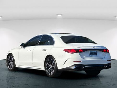 Used 2025 Mercedes-Benz E 350 Sedan image 5