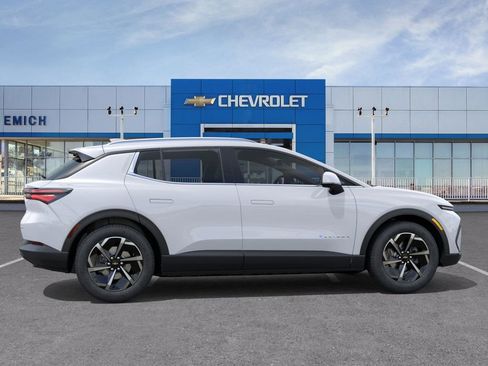 New 2026 Chevrolet Equinox EV LT image 5