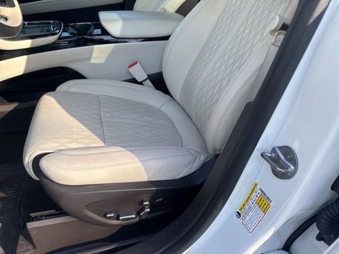 Used 2022 Lincoln Nautilus Black Label image 4