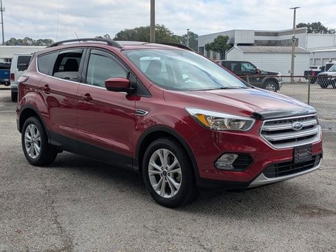 Used 2018 Ford Escape SE image 4