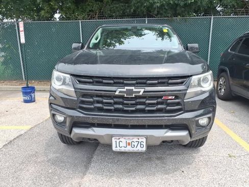 Used 2022 Chevrolet Colorado Z71 w/ Z71 Midnight Edition AWD/4WD image 3