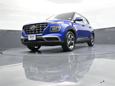 Certified 2023 Hyundai Venue SEL w/ Cargo Package FWD image 26