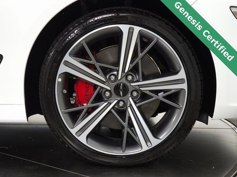 Used 2025 Genesis G70 3.3T Advanced image 13