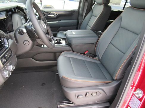 New 2026 GMC Yukon XL AT4 AWD/4WD image 16
