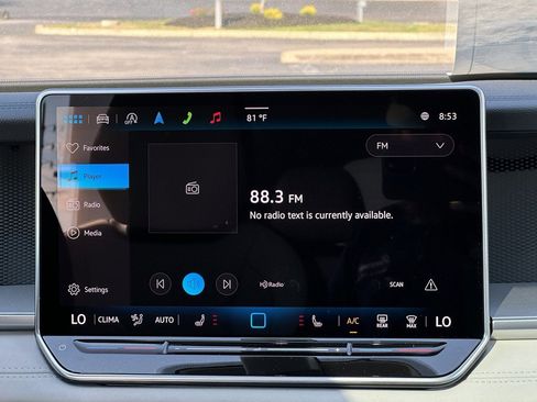 New 2025 Volkswagen Tiguan SE AWD/4WD image 12