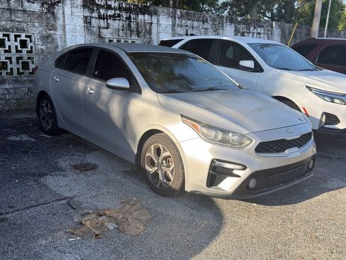 Used 2019 Kia Forte LXS FWD image 1
