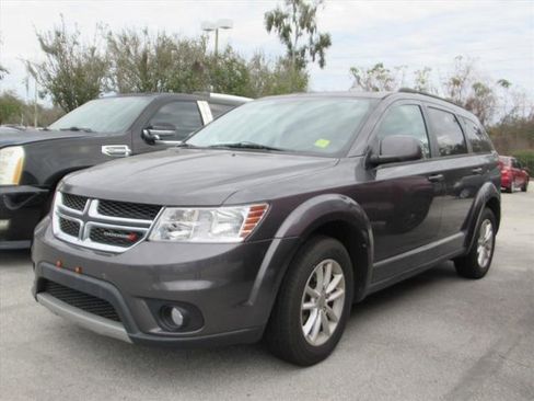 Used 2015 Dodge Journey SXT w/ Flexible Seating Group image 2