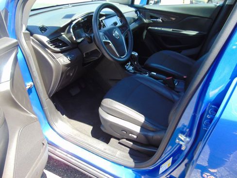 Used 2018 Buick Encore Preferred AWD/4WD image 2