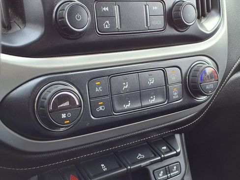 Used 2020 GMC Canyon SLE w/ SLE Convenience Package image 24