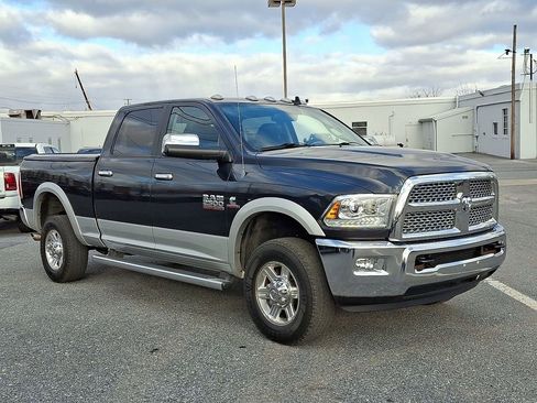 Used 2013 RAM 2500 Laramie w/ Convenience Group image 2