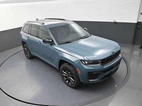 New 2026 Jeep Grand Cherokee Limited AWD/4WD image 11