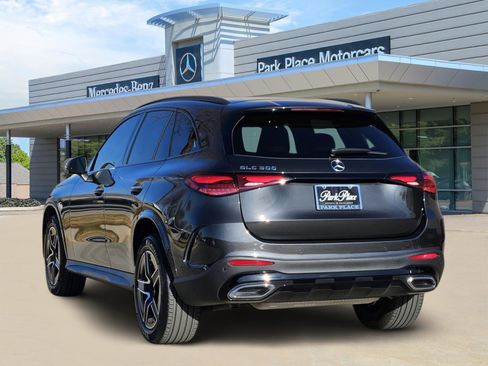 Certified 2025 Mercedes-Benz GLC 300 image 4