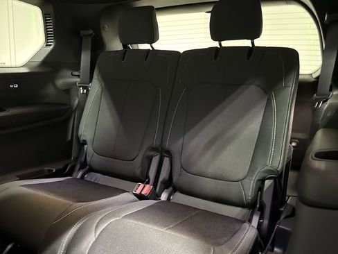 New 2026 Jeep Grand Cherokee L Laredo AWD/4WD image 24