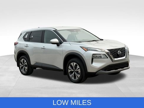 Used 2023 Nissan Rogue SV AWD/4WD image 12