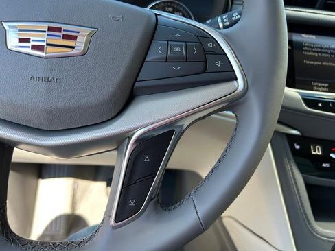 New 2025 Cadillac XT5 Premium Luxury image 18