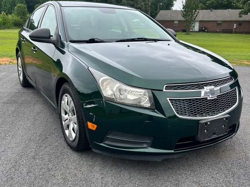 Used 2014 Chevrolet Cruze LS FWD image 3