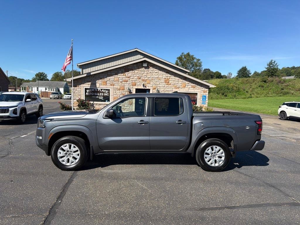 Used 2023 Nissan Frontier SV w/ SV Convenience Package AWD/4WD image 2