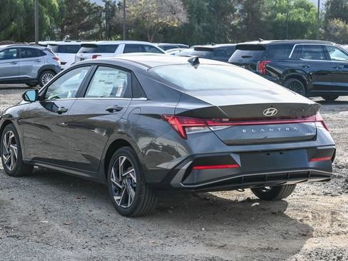 New 2026 Hyundai Elantra Limited image 10
