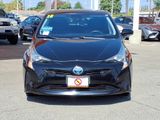Used 2018 Toyota Prius Three image 2