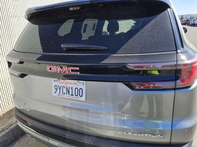 Used 2026 GMC Acadia Elevation FWD image 3