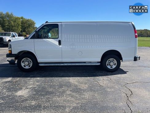 Used 2024 Chevrolet Express 2500 w/ Driver Convenience Package image 4