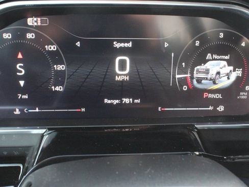 New 2026 GMC Sierra 2500 SLT w/ SLT Premium Package image 32