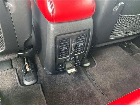 Used 2022 Dodge Durango R/T w/ Blacktop Package AWD/4WD image 29